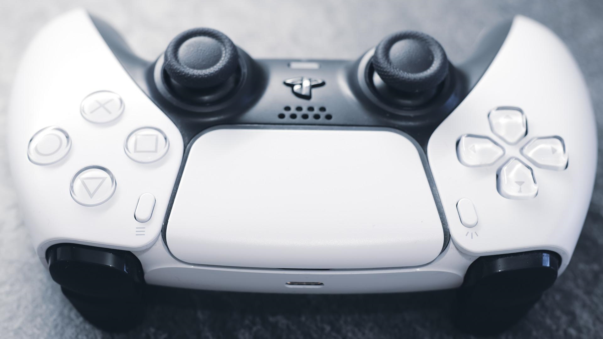 您可以购买的 5 款适用于 PS5 DualSense 控制器的最佳充电线