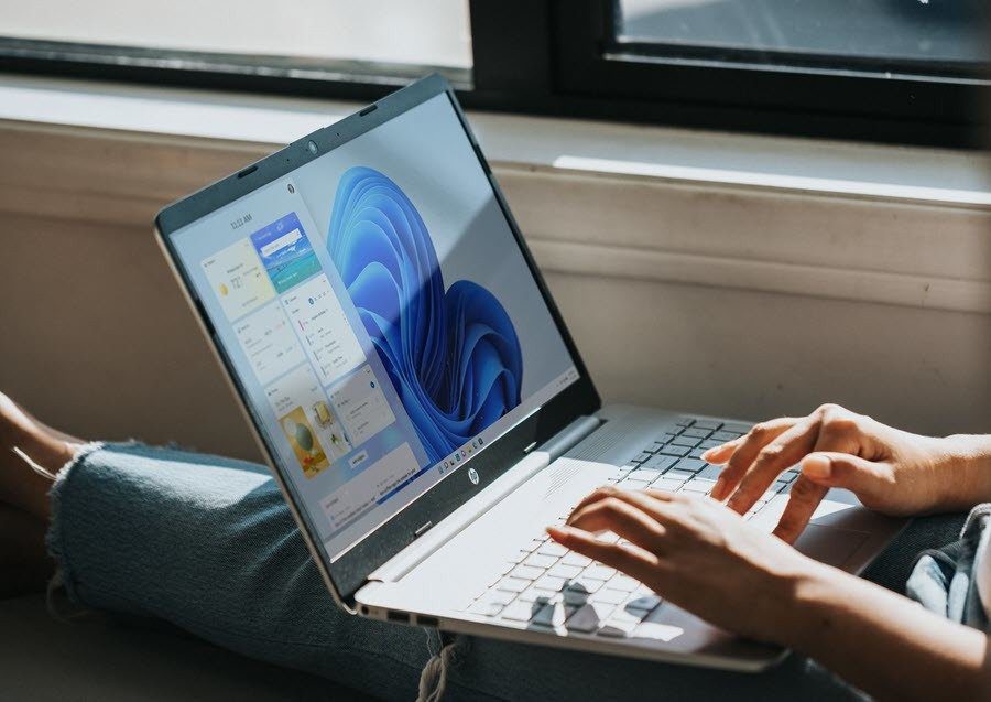 如何在 Windows 11 中将文件资源管理器和文件夹添加到任务栏