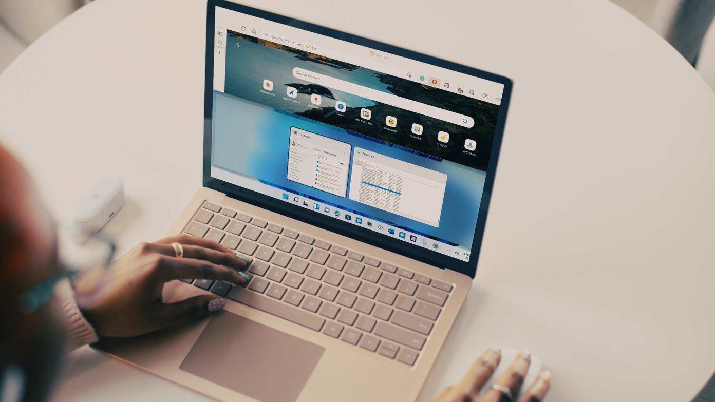 如何在 Windows 11 上使用多視窗