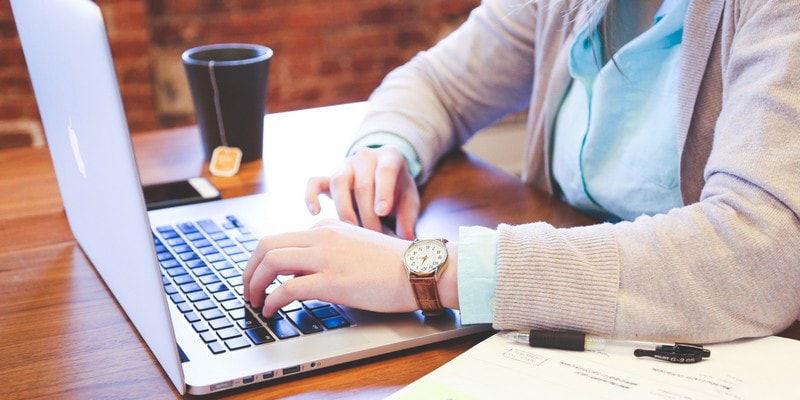 如何安排网站在特定时间和日期打开